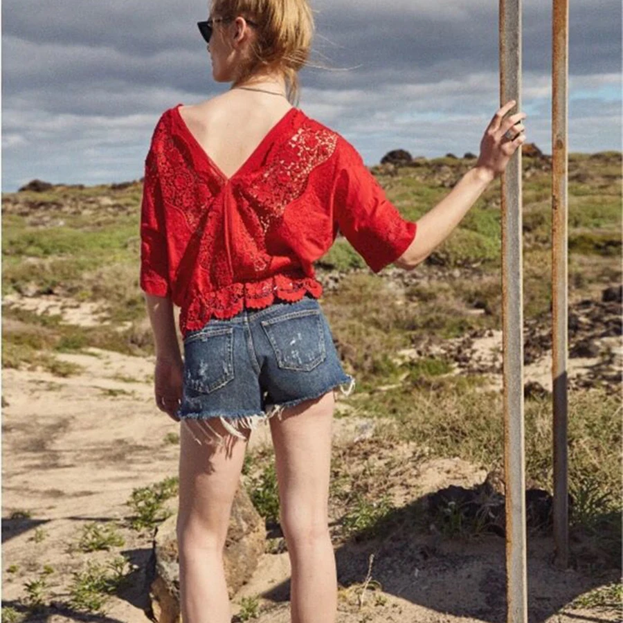 2018 Autumn Personality Solid Top Deep V-Neck Backless Lace Hollow Out Sexy Shirt Patchwork High Quality Streetwear Women Blouse Blouses