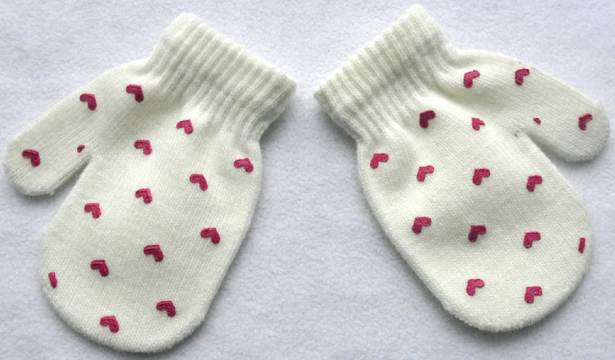 Детские вязаные перчатки из мягкой акриловой пряжи, милые однотонные перчатки с принтом в виде звезд и сердечек, теплые варежки для детского сада - Цвет: love white