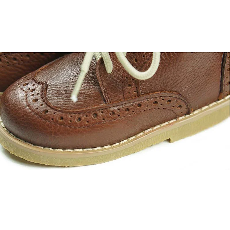 Повседневная обувь из натуральной кожи для маленьких детей; обувь из овечьей кожи в британском стиле для девочек; детская кожаная обувь с перфорацией в стиле ретро; 13,5-17 см