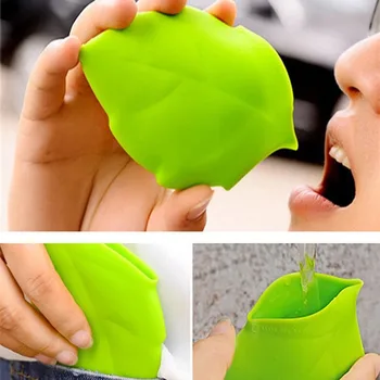 

Free shipping 5Pcs/lot Maple Leaf Silicone Portable Cup Pocket Rubber Mug For Travel Hike Tooth Brushing Water Toothbrush Covers