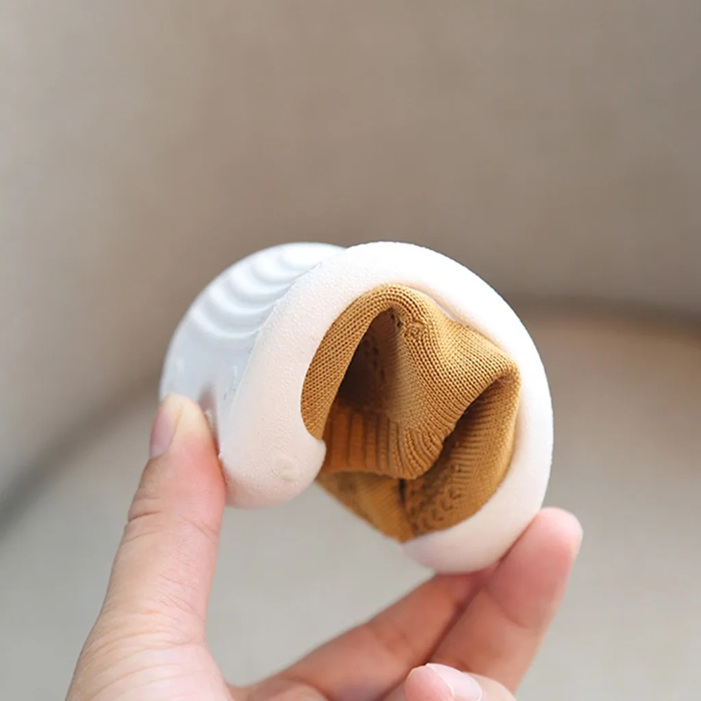 أطفال أحذية رياضية تشغيل الأطفال أحذية الفتيان أحذية رياضية الفتيات تنفس جوارب منسوجة رياضية في الهواء الطلق لينة حذاء كاجوال F58011