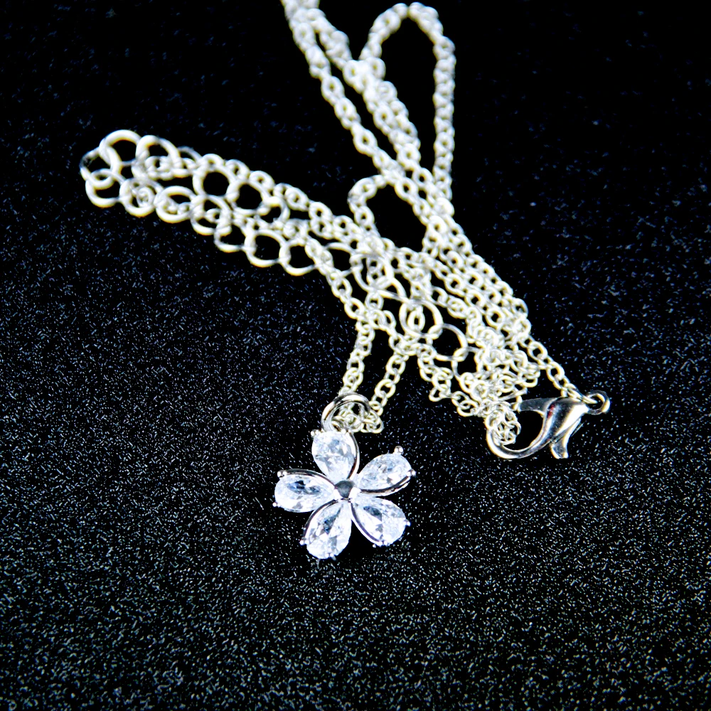 Godzgift Womens Fashion Flower Crystal Necklaces Lady Romantic Modern