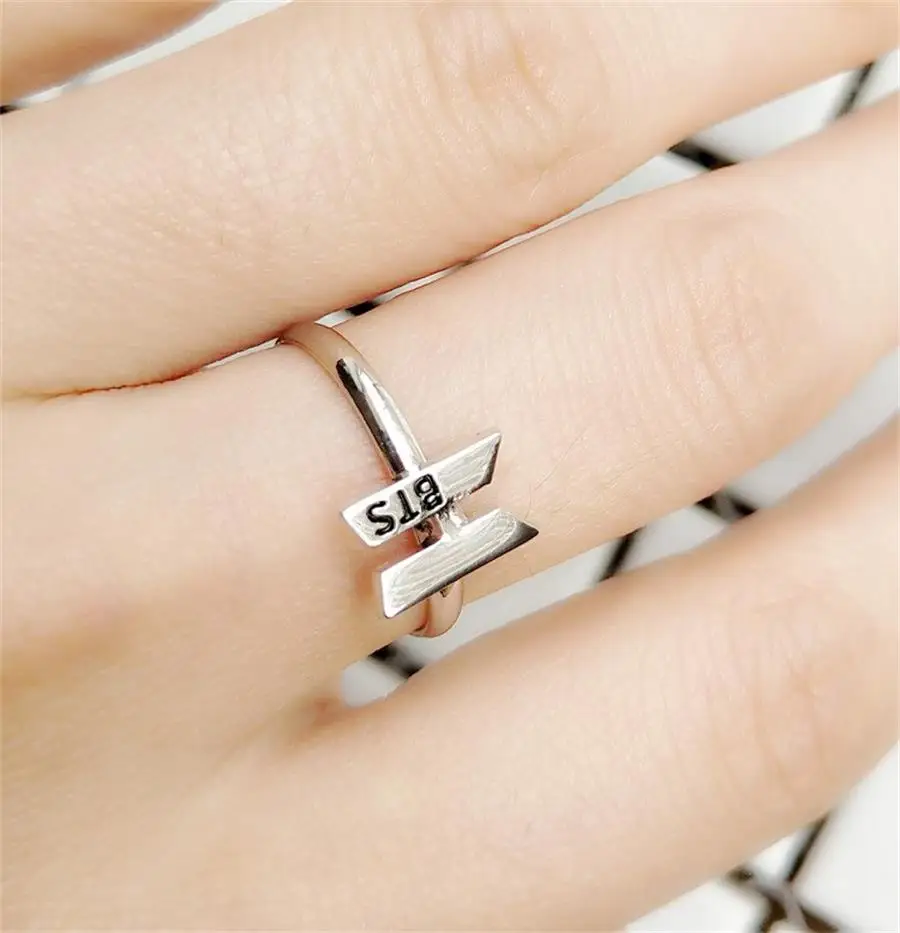 Kpop BTS TWICE GOT7 WANNA ONE Fashion Finger Ring Womens Alloy Knuckle Rings Adjustable