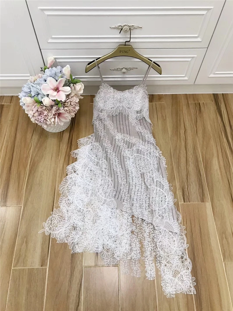 

2019 spring new women's clothing super beautiful temperament in the long section irregular strap dress hot drilling lace