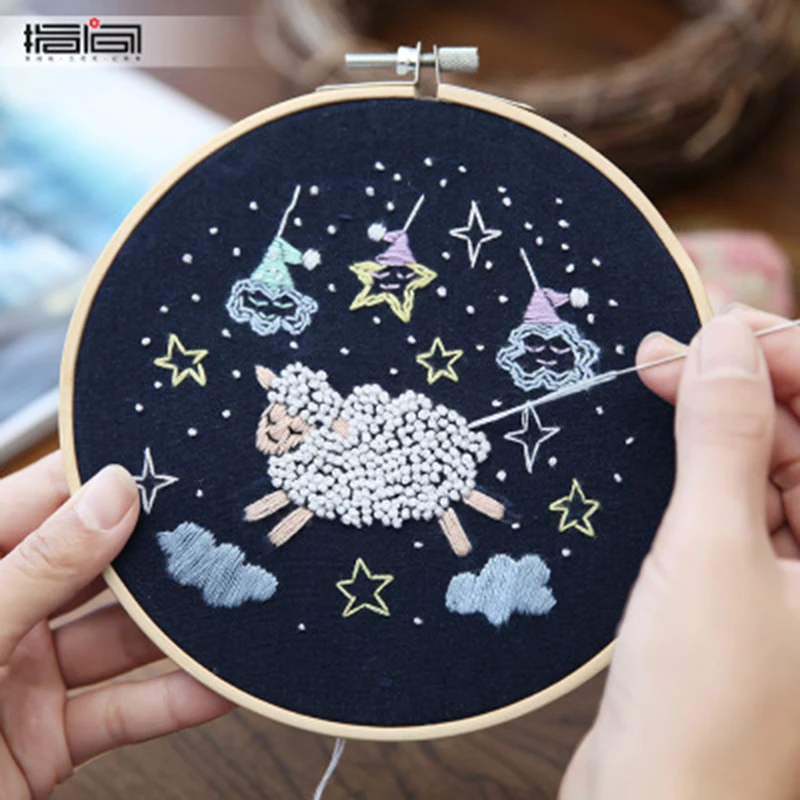 

Starry Sky DIY Cross Stitch Material Package Embroidery Cute Cartoon Animal DIY Embroidered Accessories Kit Craft With Frame