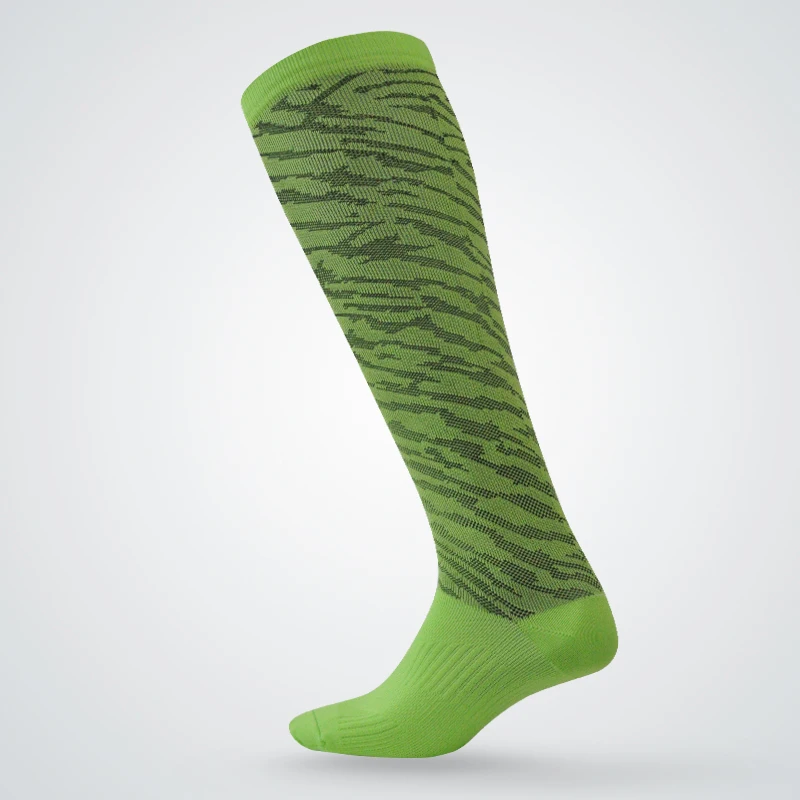 Короткие футбольные носки, Длинные мужские футбольные носки на коленях, летние тонкие футбольные носки для студентов, спортивные носки для взрослых, футбольные носки - Цвет: Light green