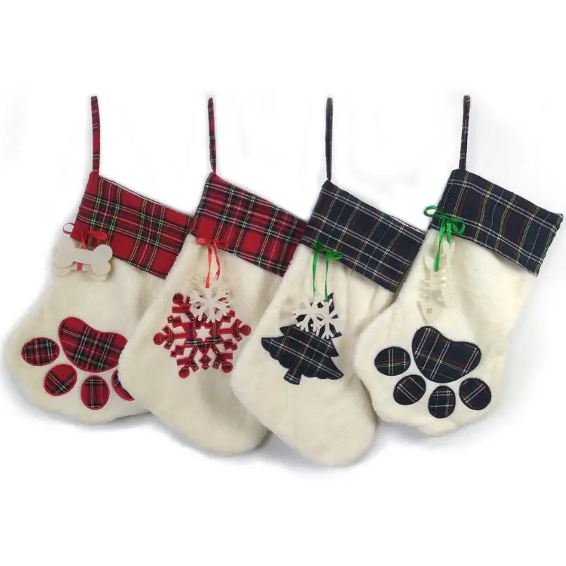 

2018 New design Pet animal Plaid Dog paw Christmas stockings Xmas gift socks Children's gift bags LX4127