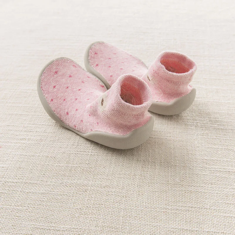 DB6436 Dave Bella/Обувь для малышей с мягкой подошвой для новорожденных; модные детские носочки с резиновой подошвой; детская обувь