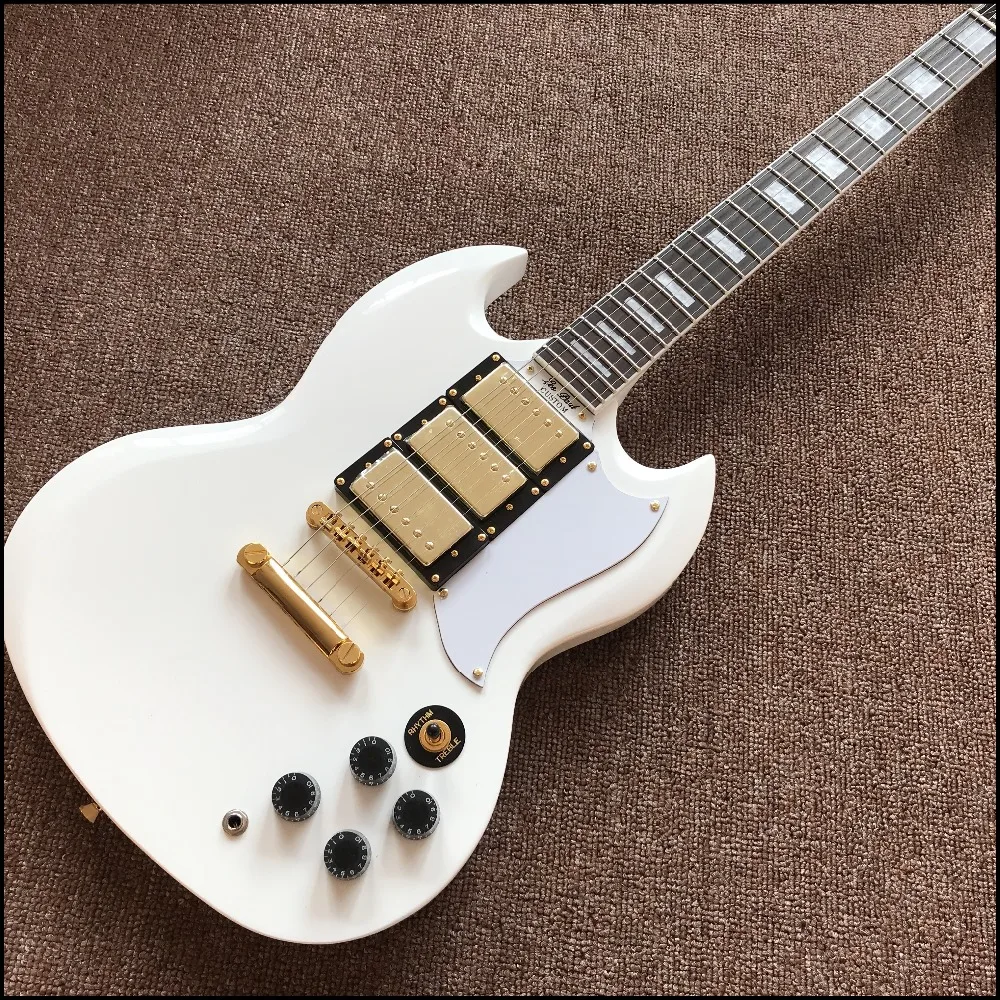 

High Quality S.G G 400 Electric guitar with 3 Pickups,Cream Cream White color, All Color are available,Real photo shows