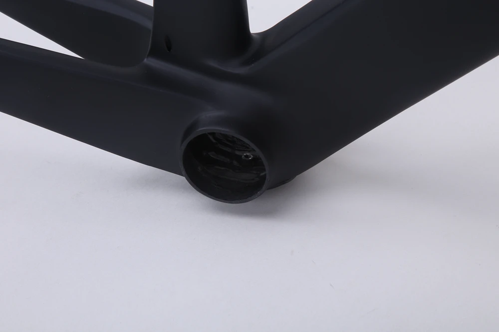 CARBON-ROAD-FRAME01