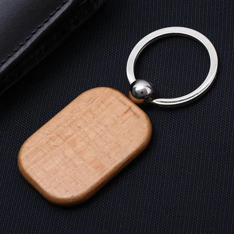 деревянный брелок. брелки из дерева. деревянный брелок для ключей. брелок квадратный. деревянный брелок для ключей.