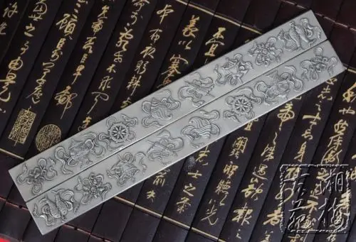 

Elaborate Chinese Antique collection Boutique Carving Eight diagram Paper weight