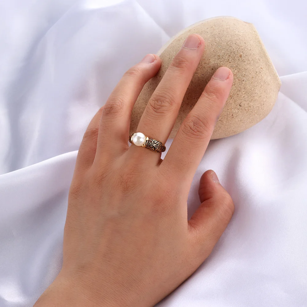 1PC Fashion Vintage Inlaid White Pearl Ring Gold Plated Ladies Ring Jewelry Wedding Engagement Rings For Women engagement rings wedding rings fashion rings gold rings fashion ring finger rings pearl finger ring