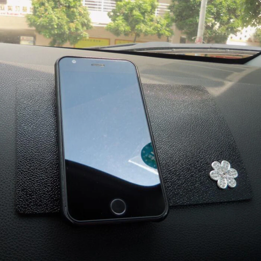 

Car Ornament Decoration Silicone Anti-slip Mat Auto Interior Dashboard Non-Slip Pad For Key Cell Phone GPS Holders 185*120*2MM