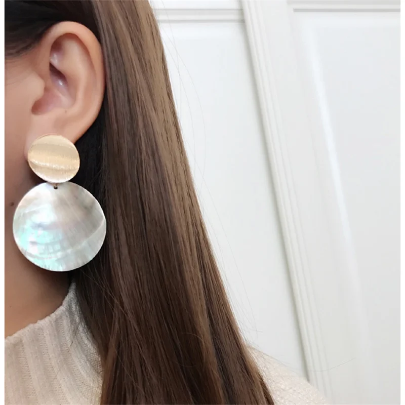 

IPARAM 2019 Fashion Earrings For Women Round Shell Drop Earrings Metal Charming Bohemian boucles d'oreilles pour les femmes