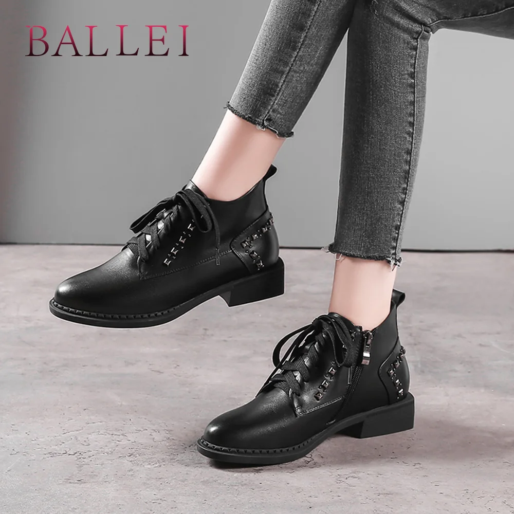 

Luxury Woman Winter Warm Ankle Boots High Quality Genuine Leather Round Toe Soft Low Heel Shoes Lace-up Rivet Boots B108