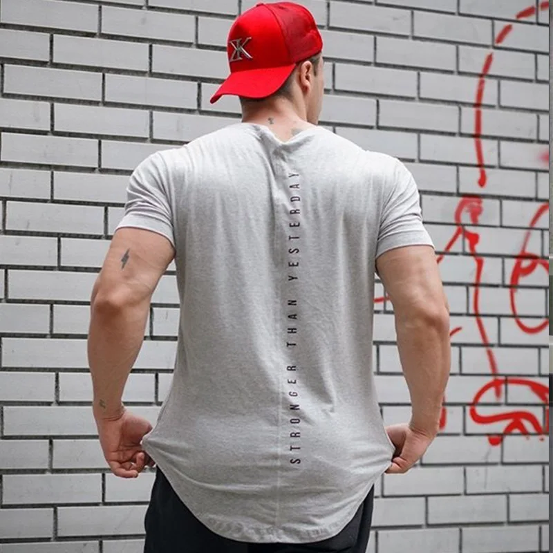 2018 جديد رجل T قميص الرجال Sportss تي شيرت الصيف الذكور الجمنازيوم اللياقة البدنية كمال الاجسام تجريب قمصان قصيرة الأكمام المحملات قمم الملابس