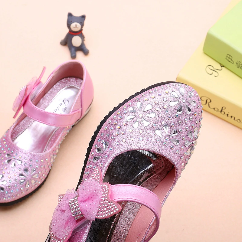 Элегантная обувь принцессы для девочек; детская кожаная обувь с бантом; тонкие туфли золотого, серебряного, розового, синего цвета; обувь для вечеринок со стразами для девочек