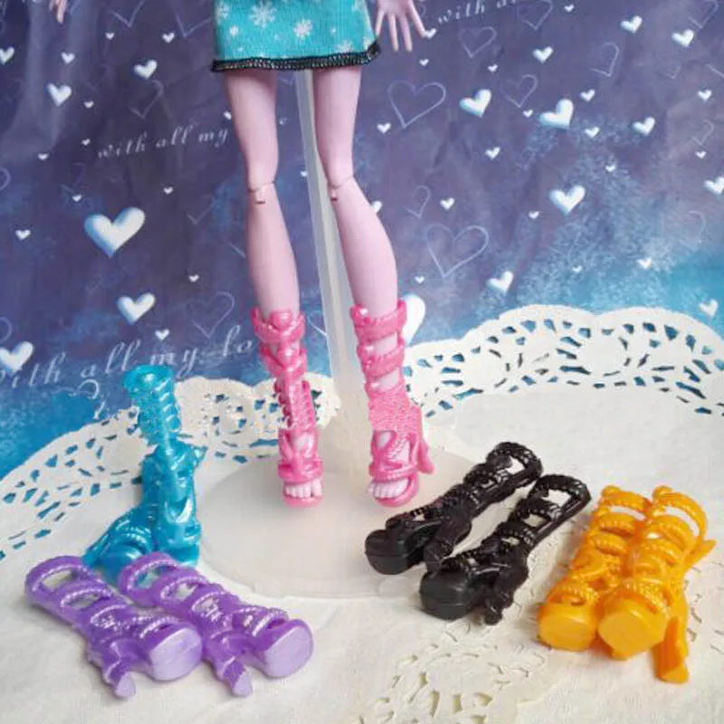 10 пар/лот; Новинка года; яркие аксессуары; обувь для куклы «Monster High»; модные ботинки; обувь на высоком каблуке; сандалии для куклы-монстра