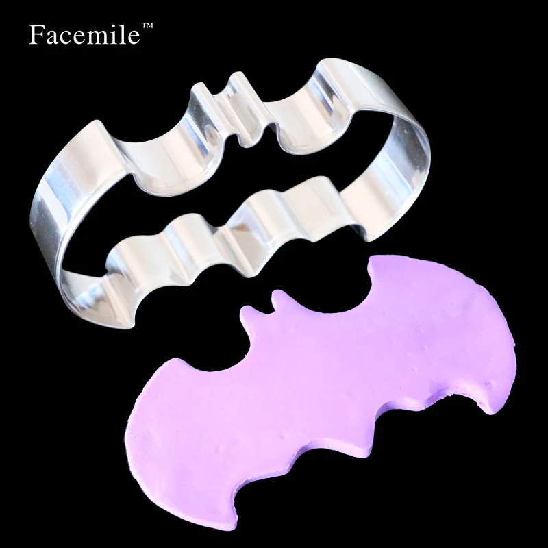 

New design Stainless Steel 3D Cookie Cutter Batman Film Theme Mousse Ring Biscuit Mould Baking Pastry tool Gift cutter Molds