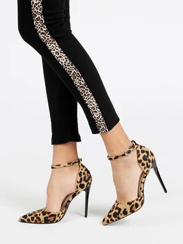 

Pumps leopard print with ankle strap