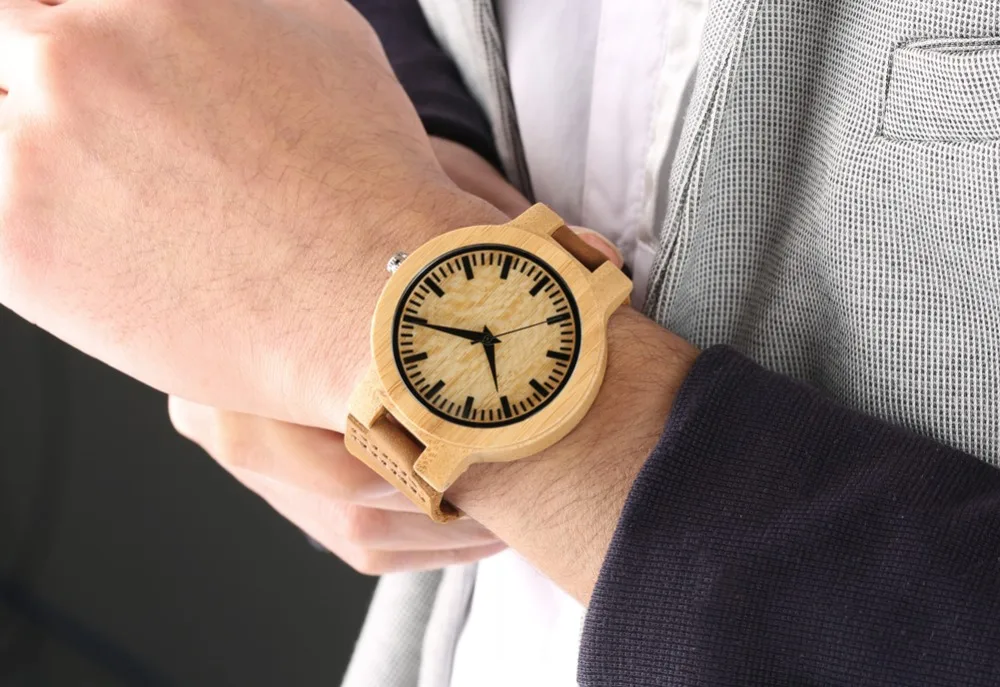 2019 Unique Wooden Fashion Watch Men Leather Band Lightweigt Handmade Men Wristwatch Quartz Movement Bamboo Wood Case Men Watch