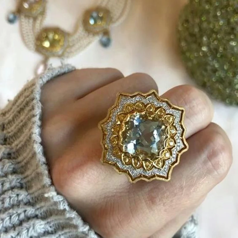 

Classic Yellow Gold Color Sun Flower Rhinestone Rings Luxury Wedding Band Geometry Blue Zircon Stone Ring Anillos Mujer Z5M105