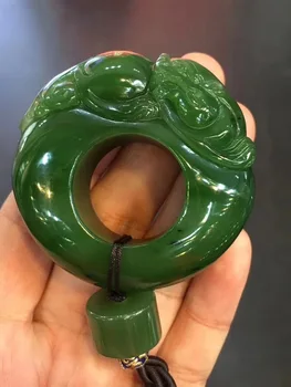

Fine jewelry and yu lucky animal pendant/