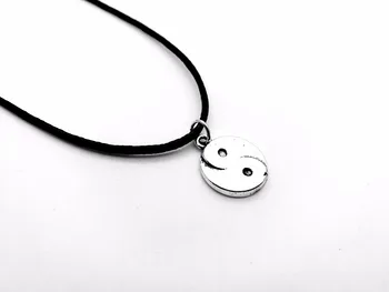 

30PCS- Cute Chinese style Taiji Bagua pendant Necklace Skyrim Fantastic Ying Yang Tai Chi Gossip Leather Rope Necklaces