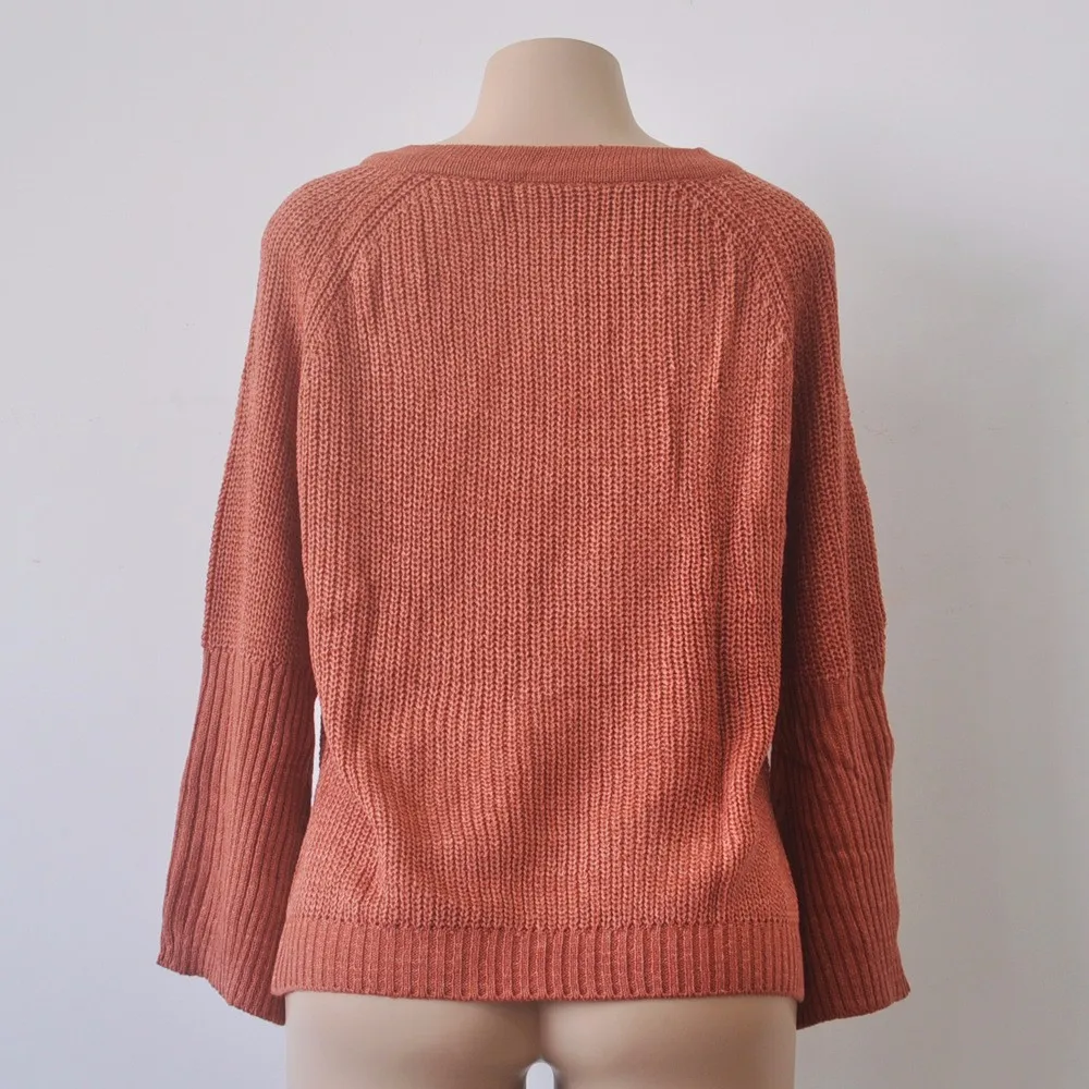 3490914689_768226816