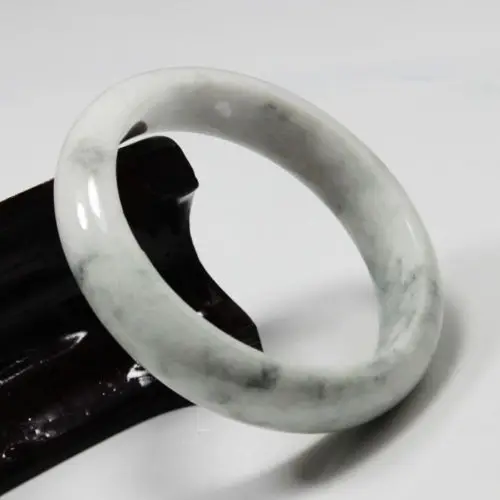

2462 Beautiful Natural Green Grade "A" Jadeite Jade Gems Bangle Bracelet