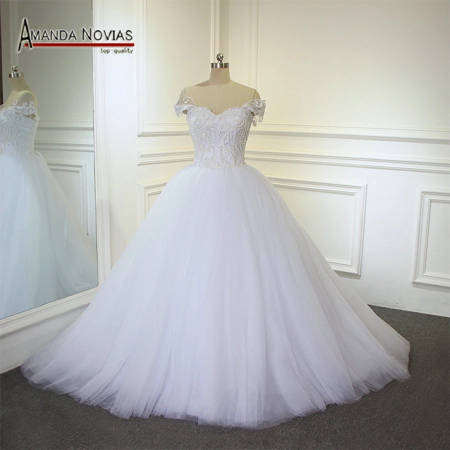 simple wedding gown but elegant