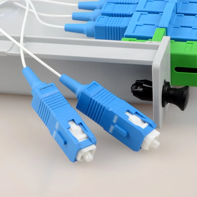 SC 1: 8 Сплиттер Волоконно оптический ящик FTTH 1 сплиттер коробка с 1X8 плоского типа