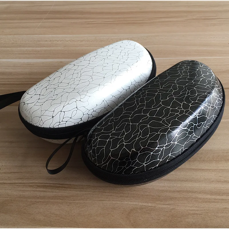 2828844637_1738747112