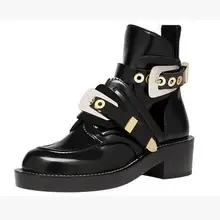 Париж подиум локомотив женщина с металлической пряжкой кожа полые сандалии короткие сапоги реальные фотографии Большие размеры