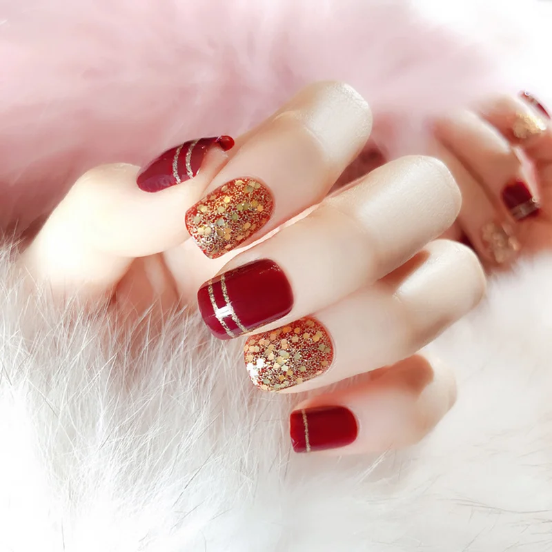 

24pcs Decorated for Fashion Nail Art Clear Nail Tips Fake Nails with Glue Fashion Acrylic Red Gold Fake Nails Tips