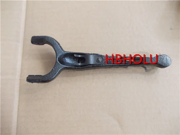 CLUTCH FORK ZM001D-1601015 FOR 4G64 ENGINE | Автомобили и мотоциклы