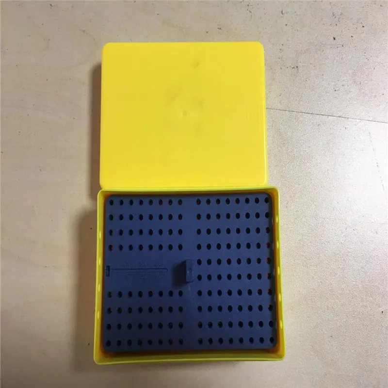 203940224