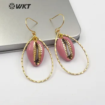 

WT-E514 Colorful Cowrie Shell Earring Multi Colors Natural Sea Shell With Teardrop Shape Metal Hoop Women Beach Shell Jewelry