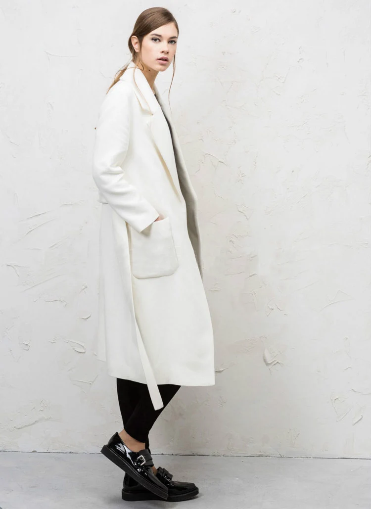 Длинная Верхняя одежда в английском стиле, элегантные женские шерстяные пальто, однотонное белое пальто с поясом, широкий регулируемый пояс, тонкая женская куртка