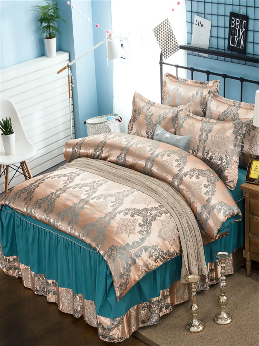 

4Pcs Dust Ruffle Set European Modern Luxuriant Silky Supple Bedding Set