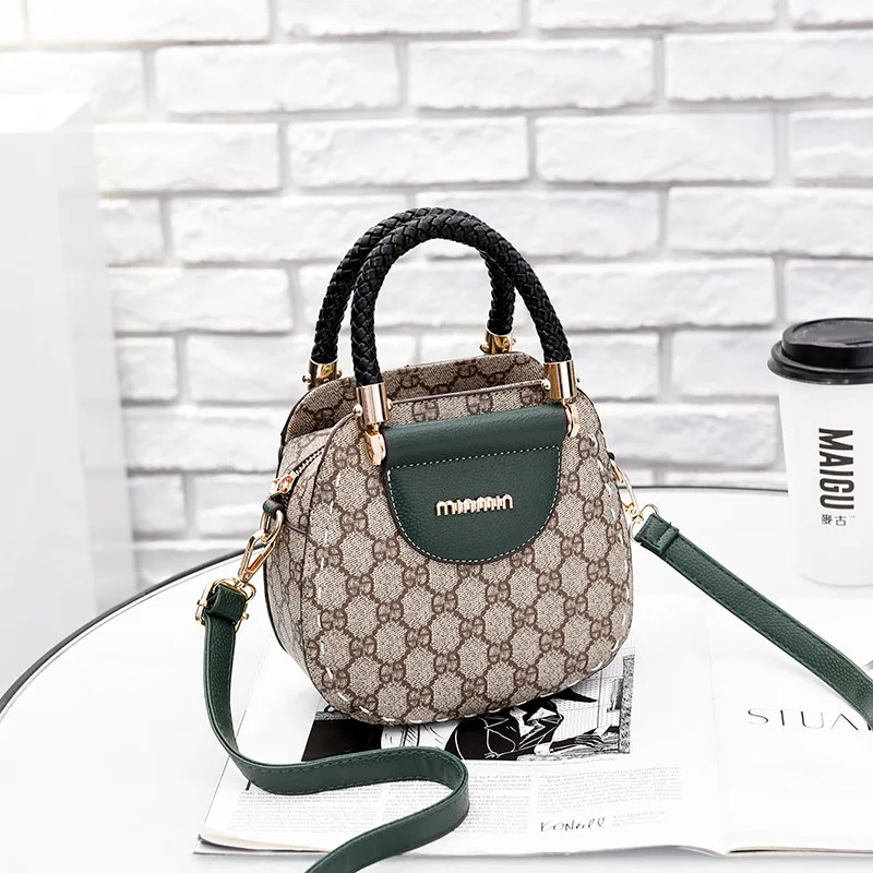 

2018 New Style Fashionable Pattern Hand Bill of Lading Shoulder Bag Korean Version Small Square Bag Woman Girl Bag