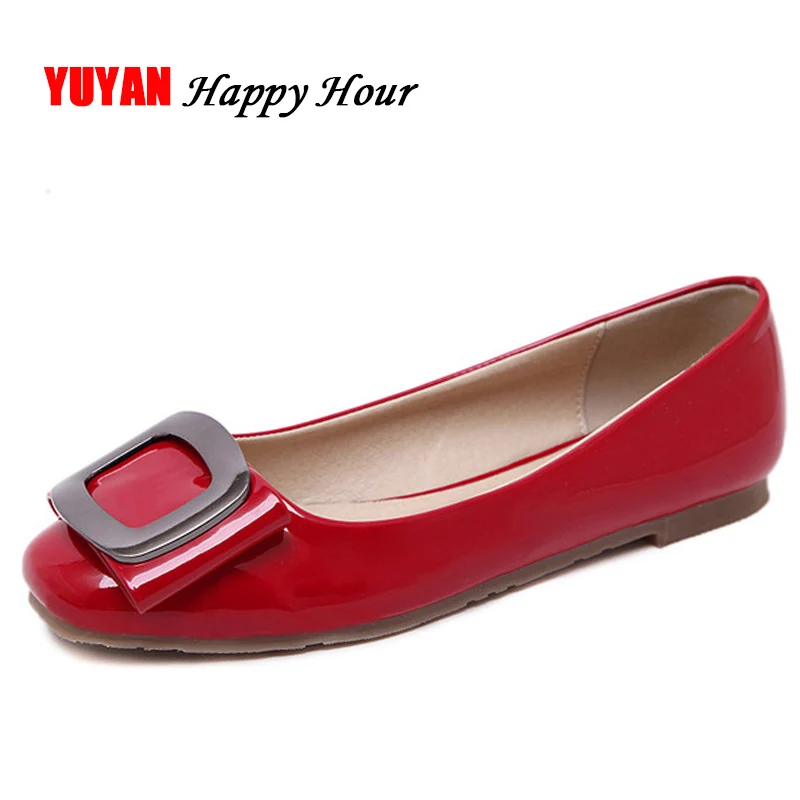 

New 2019 Fashion Shoes Women Spring Flats Metal Design Ladies Ballet Flat Heel Elegant Women's Flats Plus Size 43 ZH2558