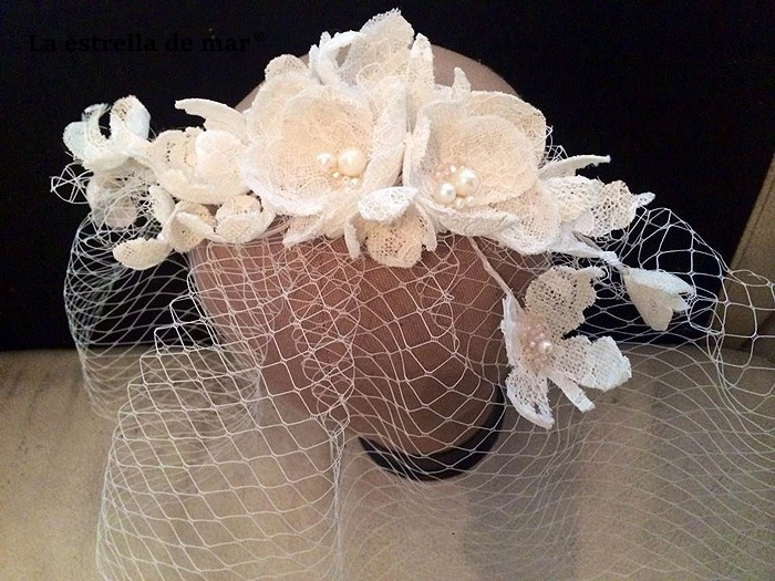 Tocados y pamelas de boda слоновой кости ручной работы белье кружева цветок вуаль невесты шляпа дешевые вводной mariage