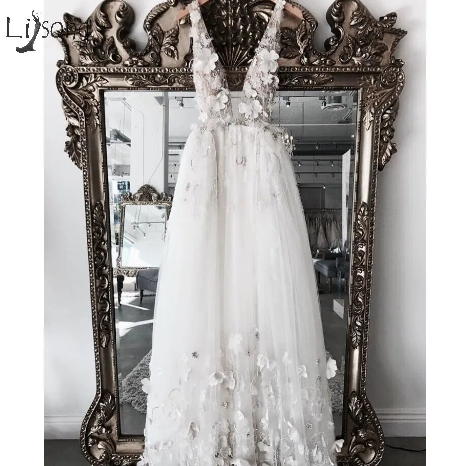 

Pretty 3D Flower Pearls Wedding Dresses 2018 Sexy Backless Lace Sexy Beach Bridal Gowns Vestido De Noiva Casamento 2018