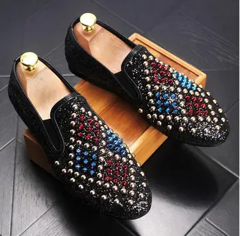 

2020Italy Style Fashion Men's Gold Genuine Leather Loafers Mens Casual Dress Flats Shoes Man Rivet Wedding Party Shoes Moccasins