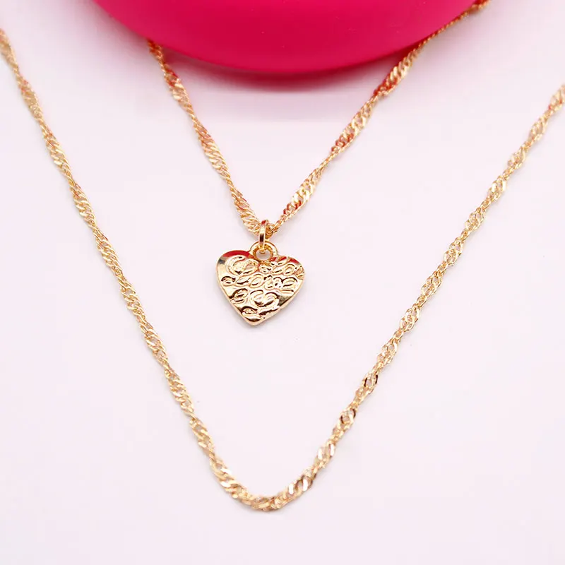 

2019 New Fashion Heart Carved Pendant Necklace Women Simple Layered Clavicle Long Chain Necklace