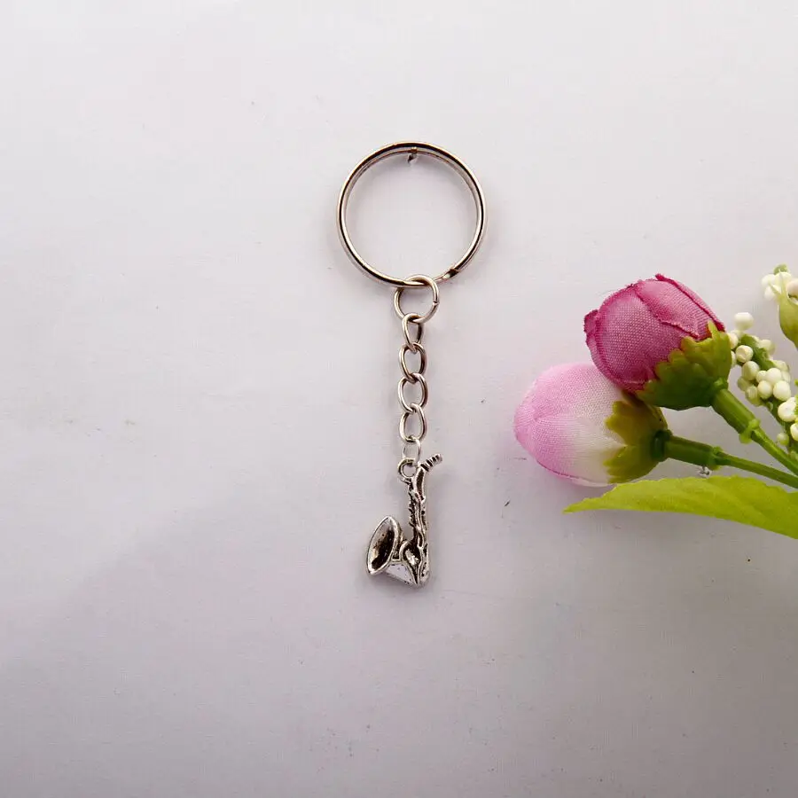 

50pcs Hot Sell Fashion Jewelry Vintage Silver Saxophone Sax Charm Keychain Fit DIY Key Chain Holiday Gifts For Women E312
