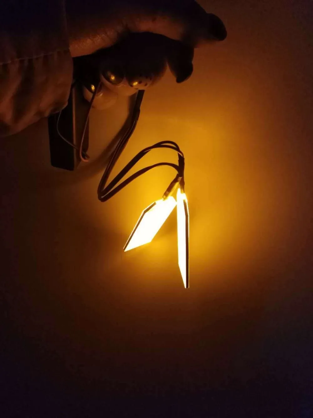 1:1 Светодиодные глаза для Ironman/Batman/Killmonger шлем DIY глаза желтый Хэллоуин вечерние реквизит Хэллоуин Прямая поставка