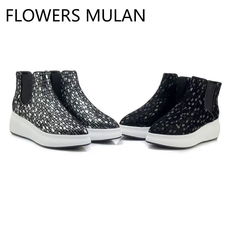 

Bling Silver Black Plaid Leather Chelsea Boots Women Chic Pointed Toe Middle Rubber Heel Winter Shoes Woman Slip On Zapatos